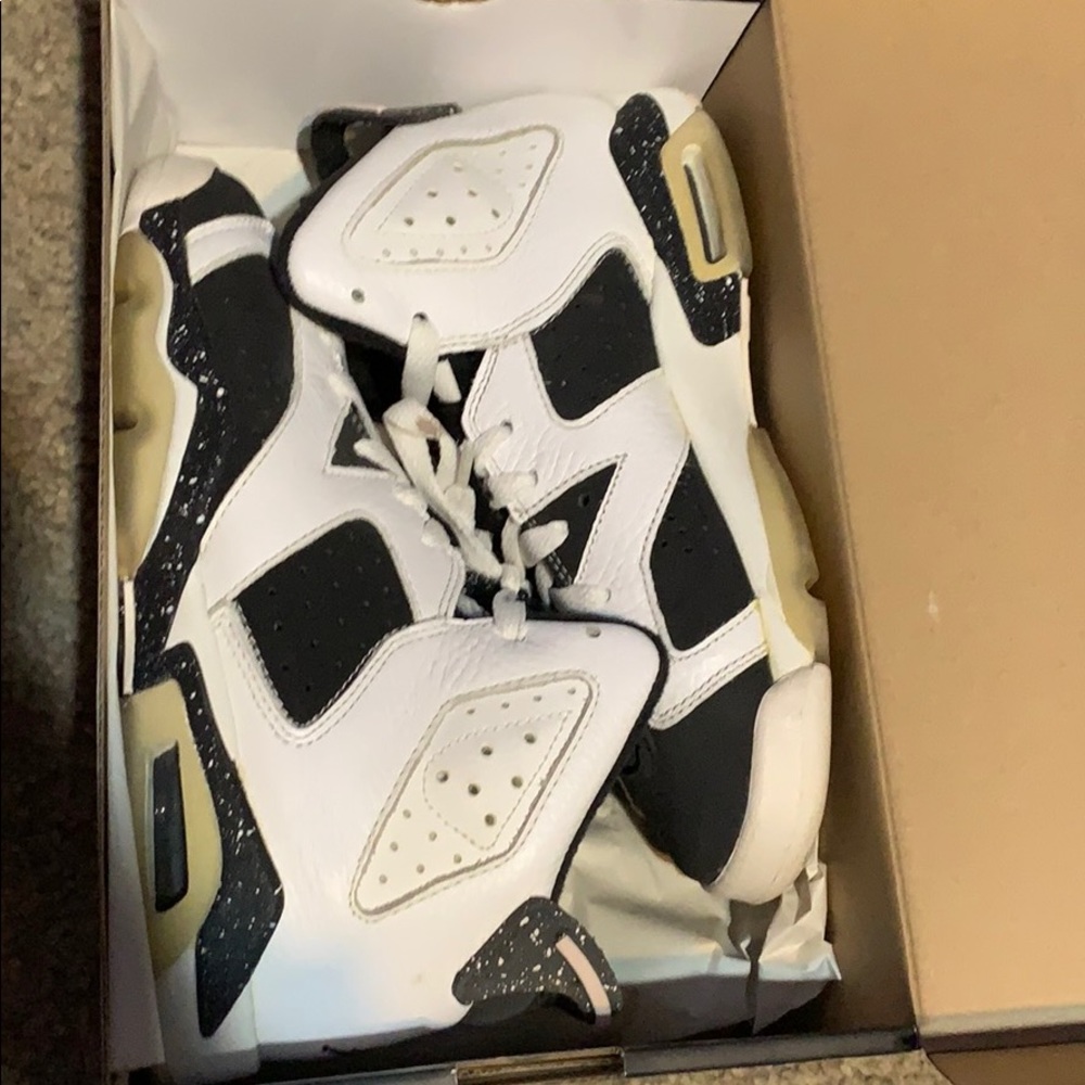 Air Jordan retro 6 “Oreos”